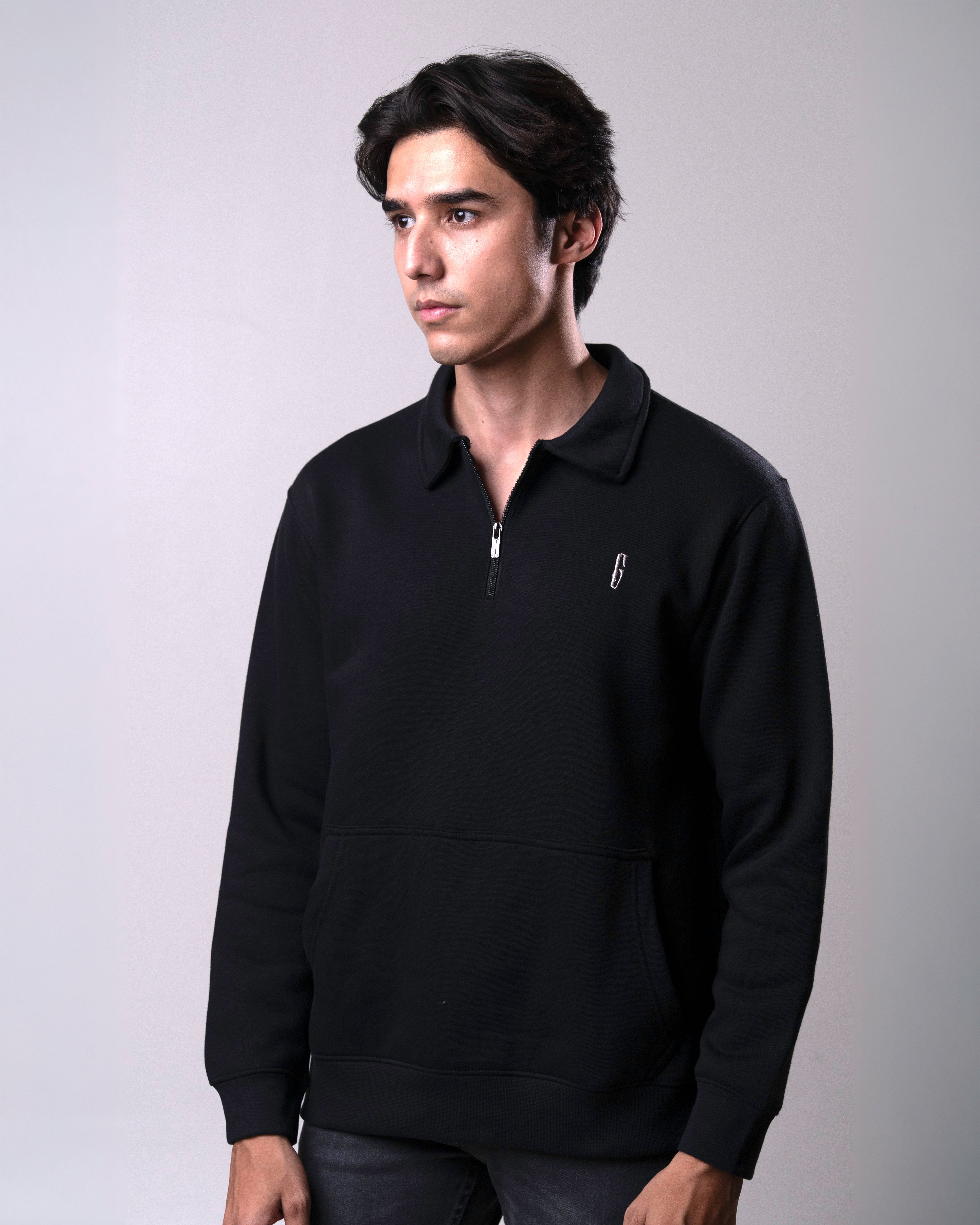 Pull Over Black Zipper