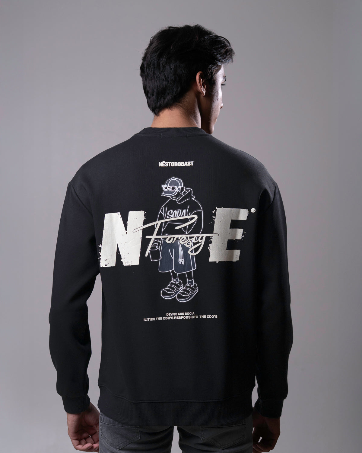 "NOE" Embroidered Sweatshirt Black