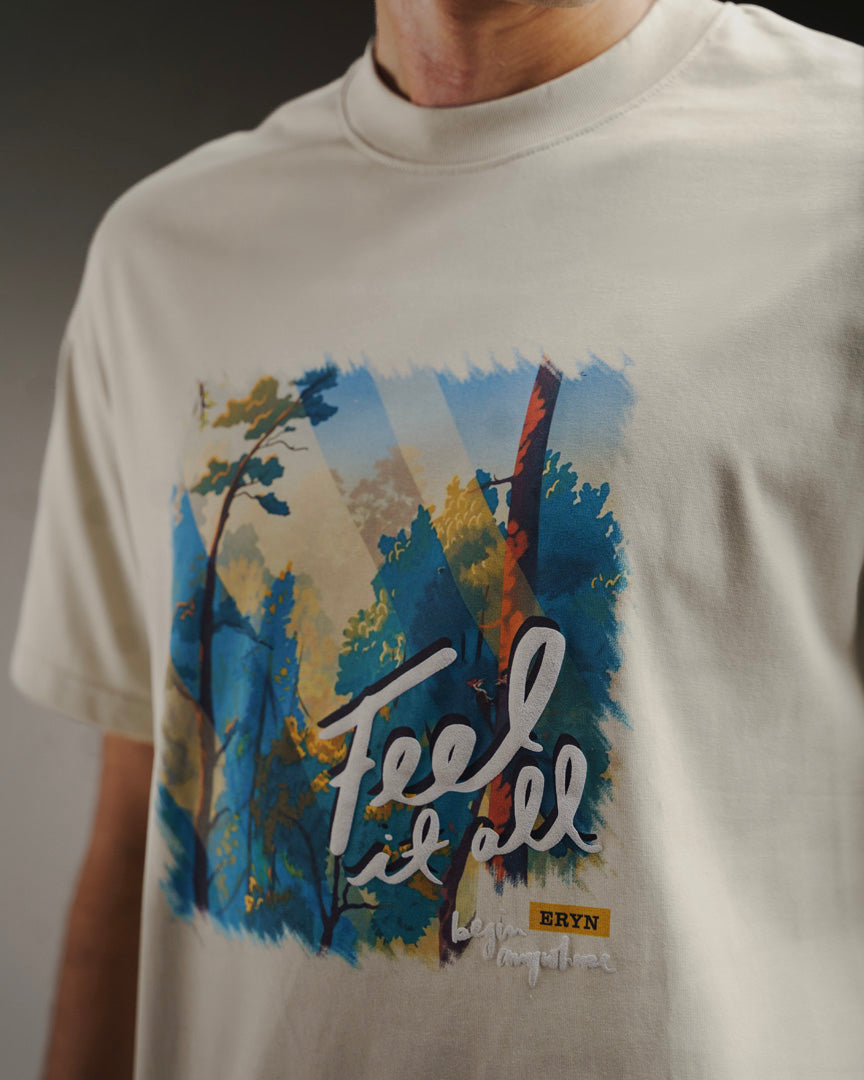 Graphic T-Shirt "Feel It All"