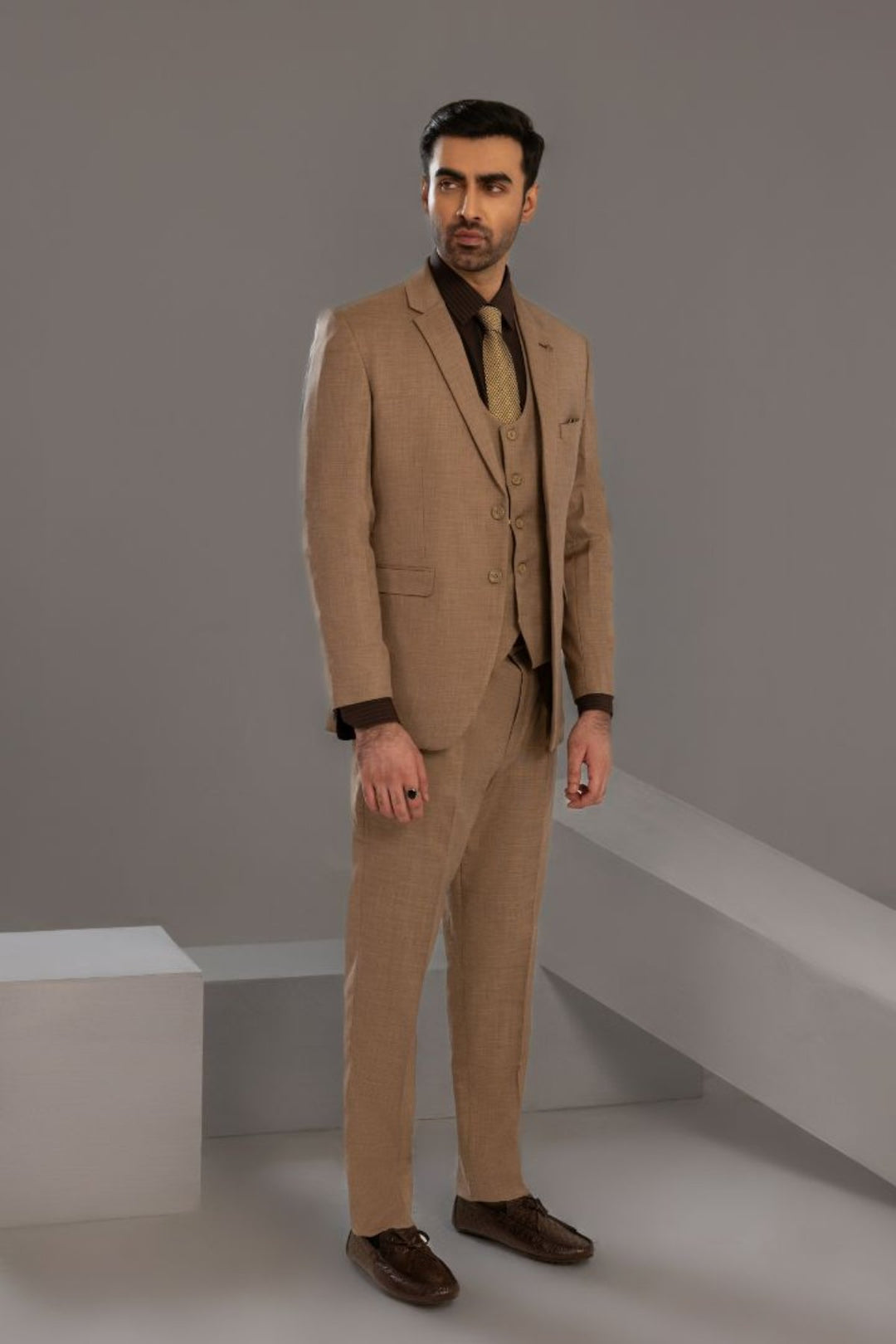 BEIGE DESIGNER 3 PIECE SUIT  S54