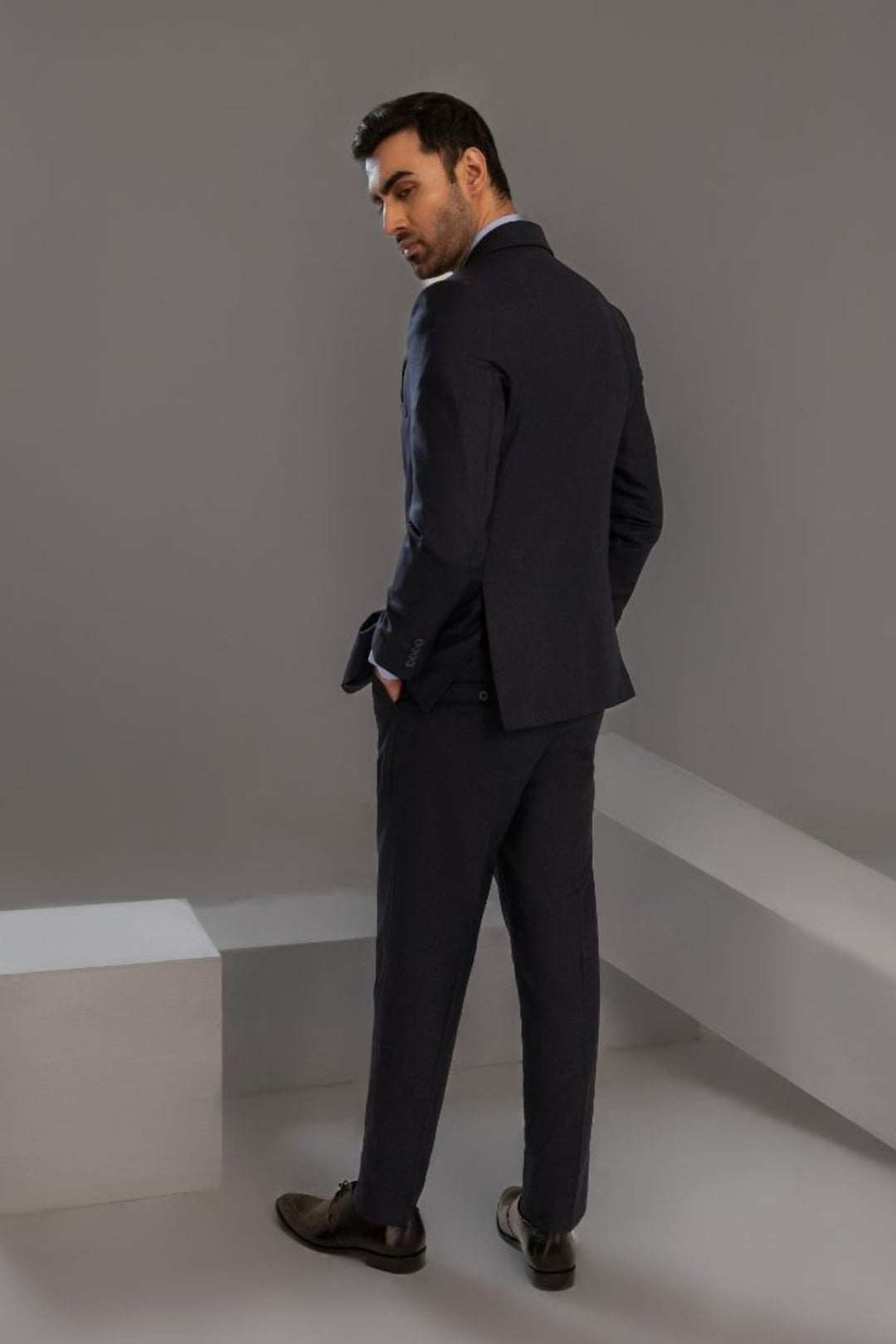 BLACK DESIGNER 3 PIECE SUIT S52